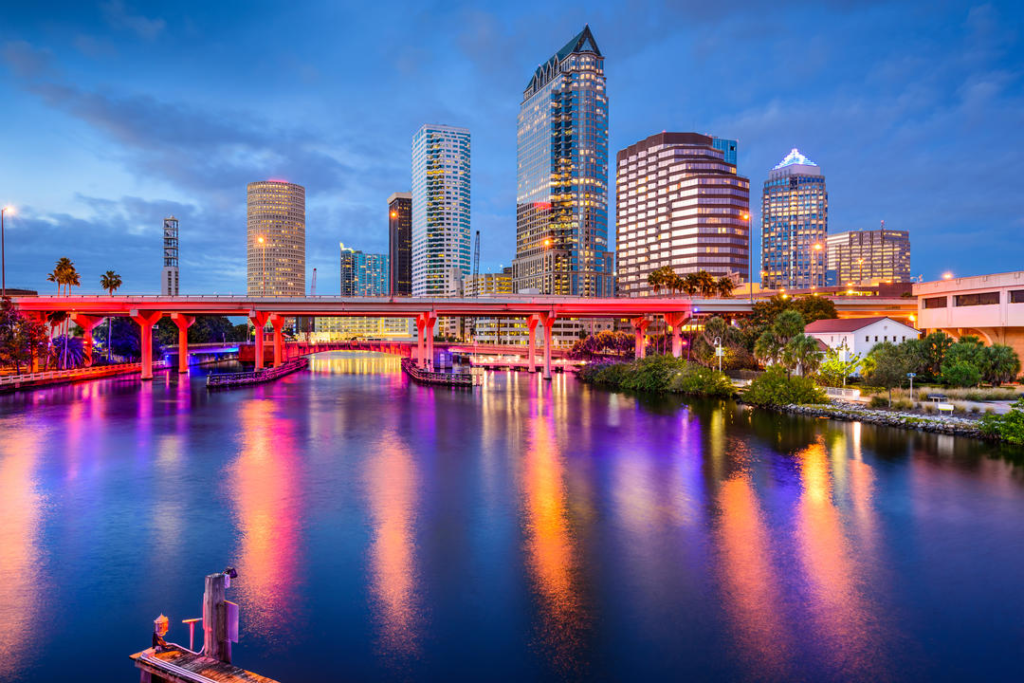 How to Hookup In Tampa — Online and Offline Spots!